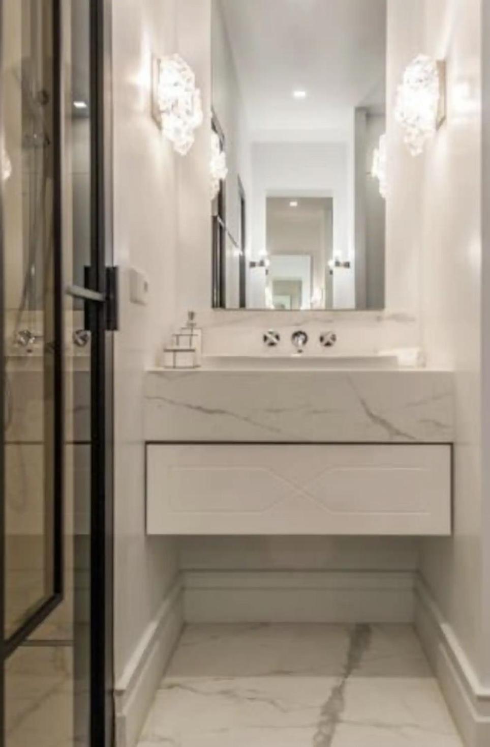 Apartamento De Lujo En Neptuno Apartment Madrid Exterior photo